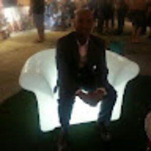 Meet your Posher, Larry